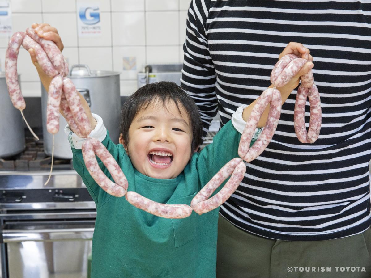 ยามะยูริ แฮนด์เมดเวิร์คช็อป (Yamayuri Handmade Workshop)