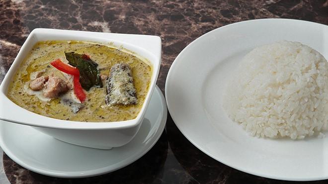 タイレストラン　タニサラ