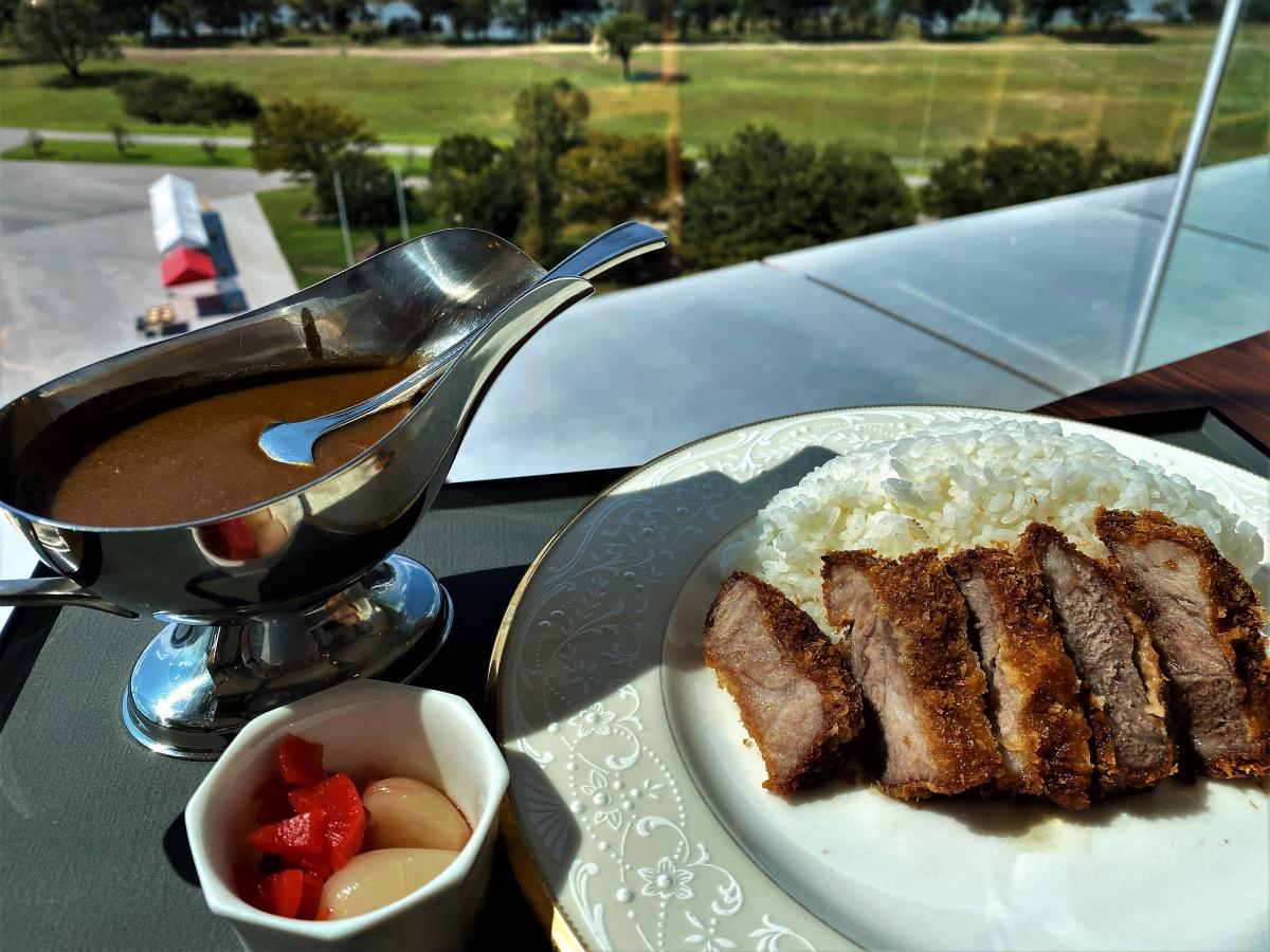 レストラン「ヴェルデロッソ」