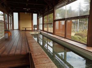 石畳足湯（石畳ふれあい広場）