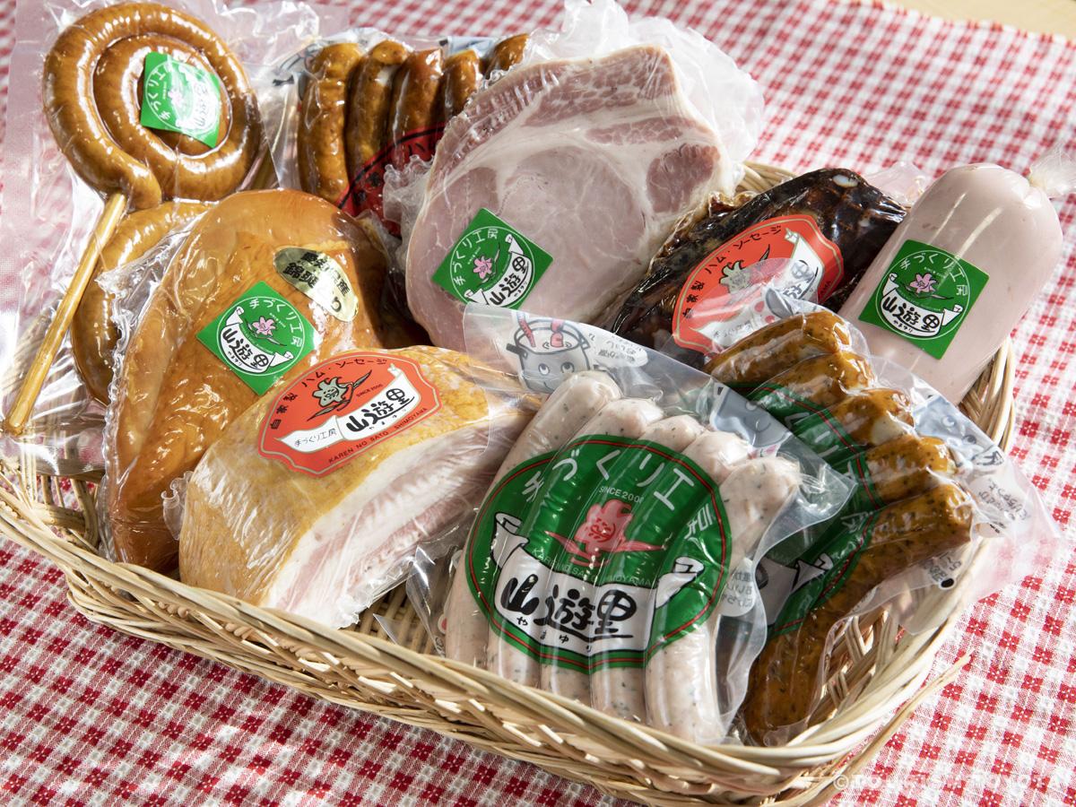 ยามะยูริ แฮนด์เมดเวิร์คช็อป (Yamayuri Handmade Workshop)