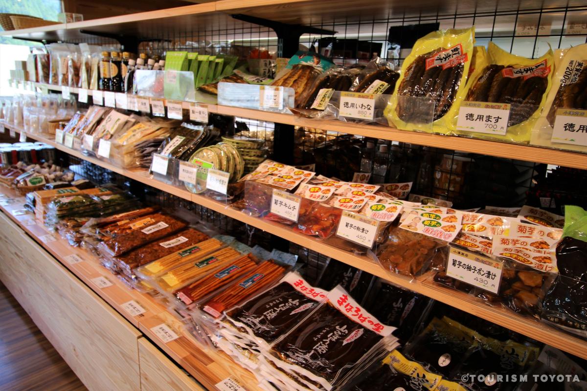 道の駅どんぐりの里いなぶ