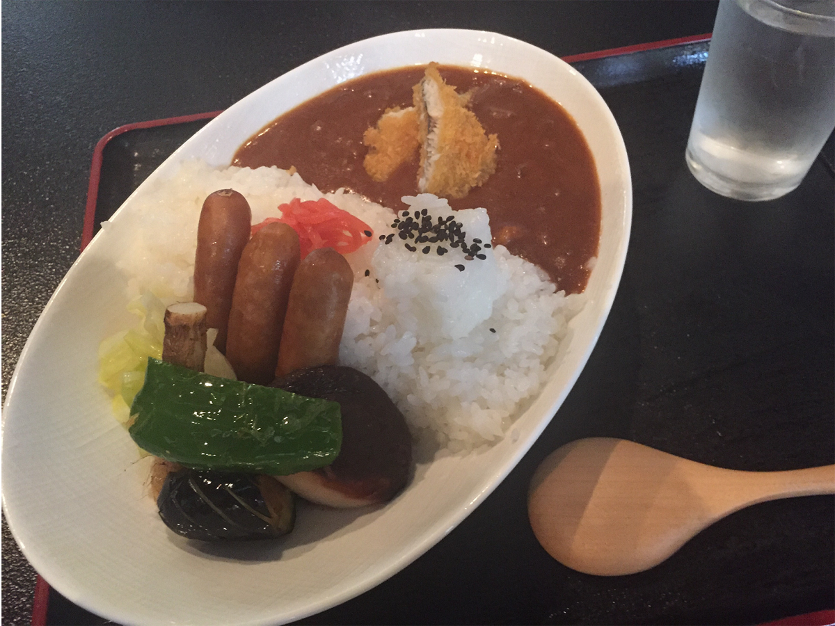 羽布ダムカレー
