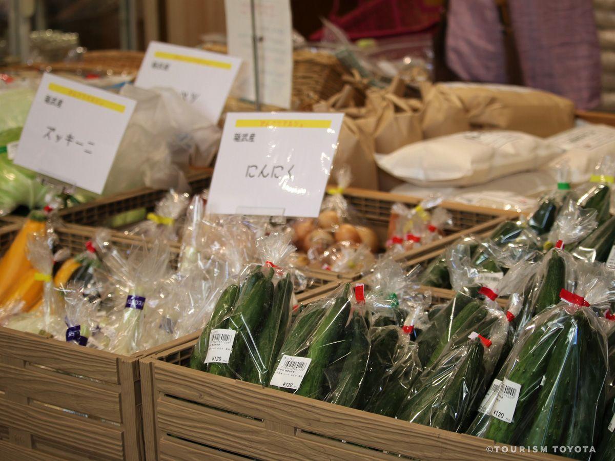 道の駅「どんぐりの里いなぶ」