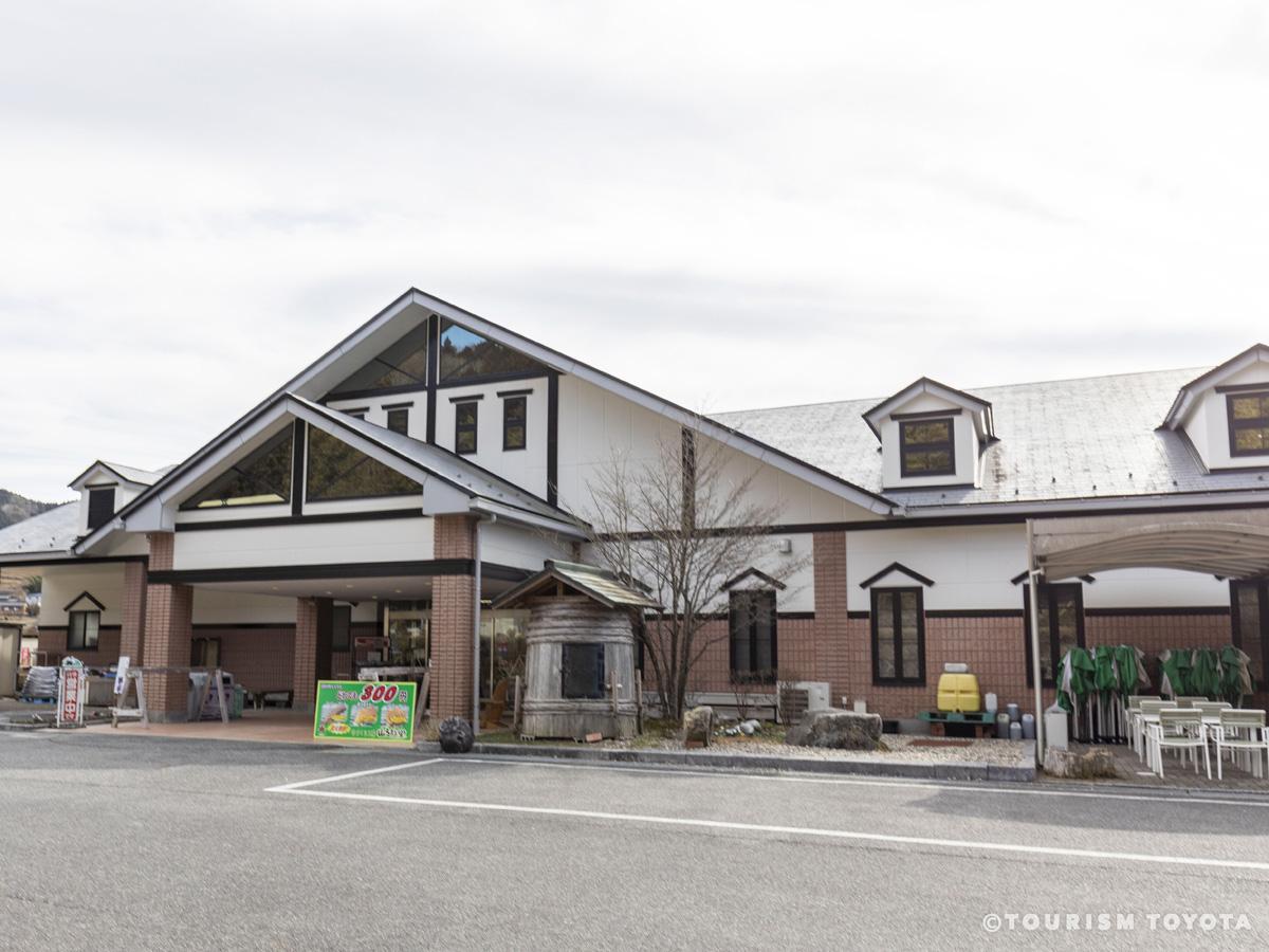 ยามะยูริ แฮนด์เมดเวิร์คช็อป (Yamayuri Handmade Workshop)