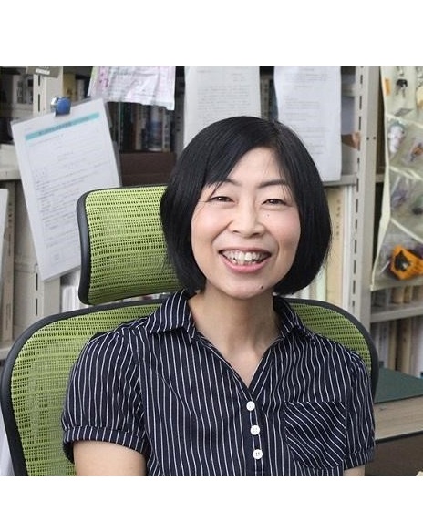 山村亜希氏