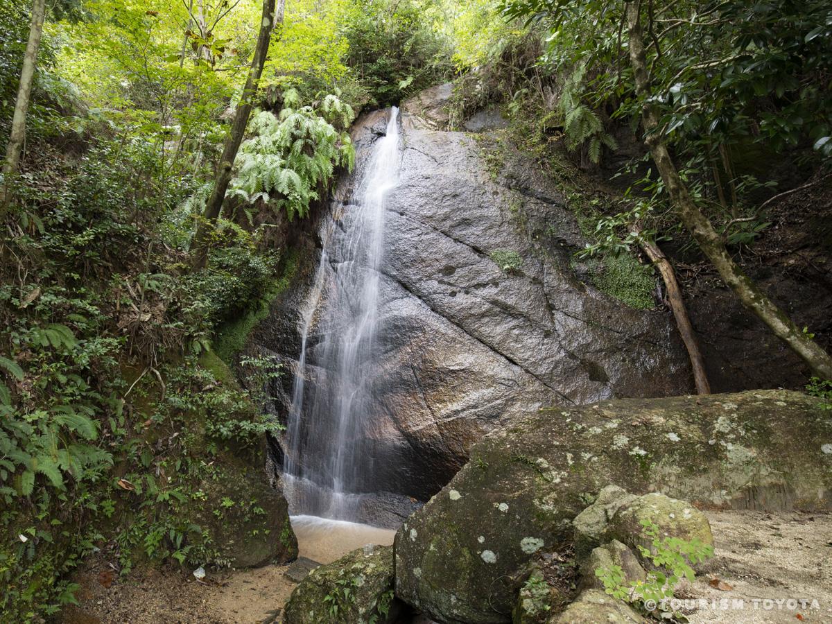 大泽不动明王和不动瀑布