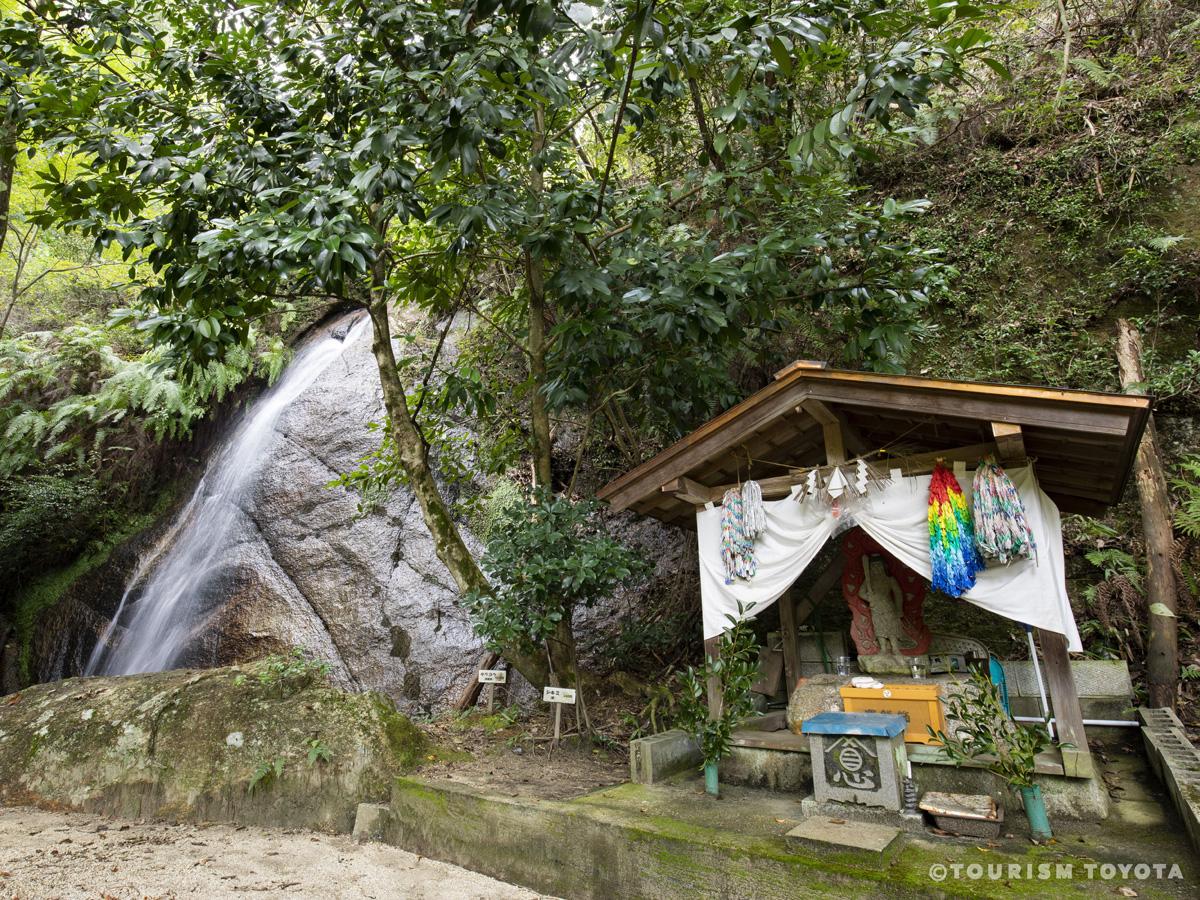 大泽不动明王和不动瀑布