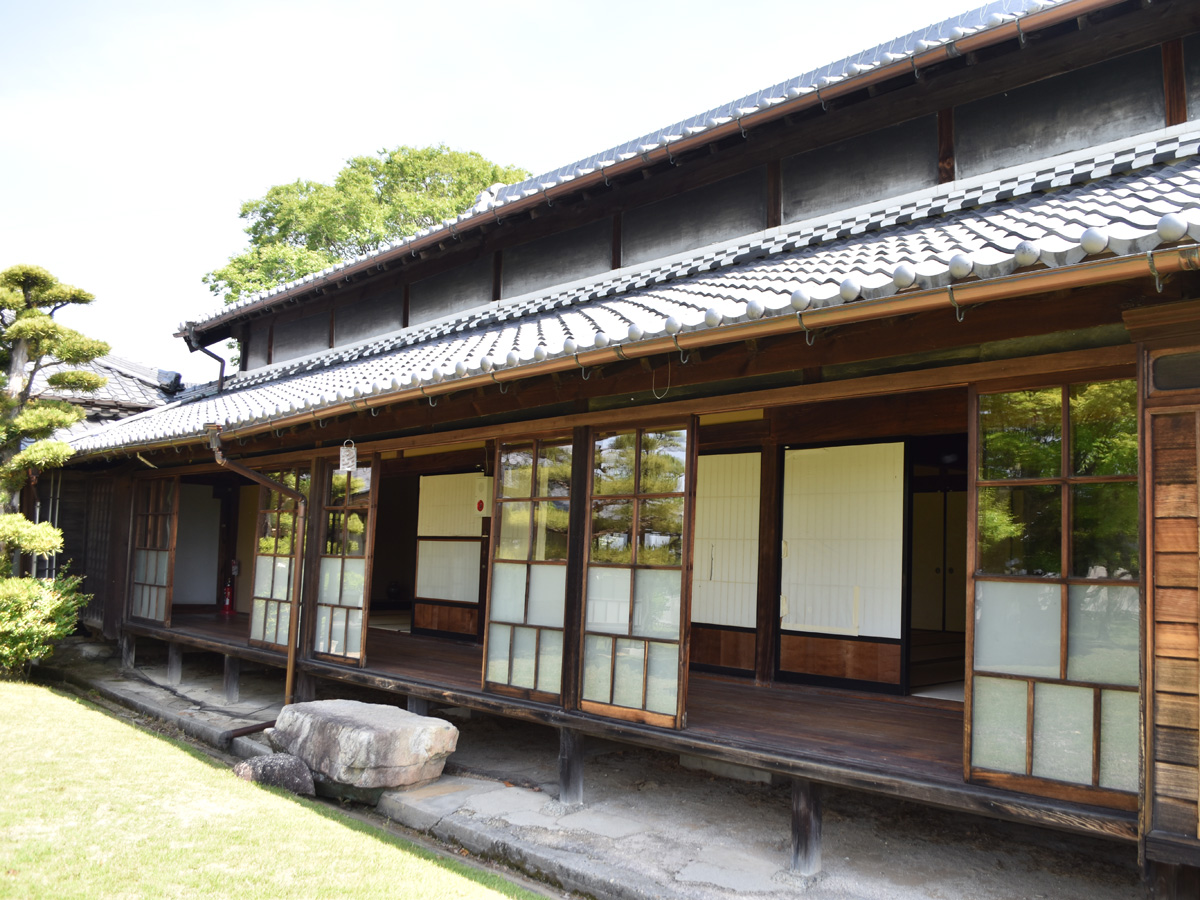 六鹿会館