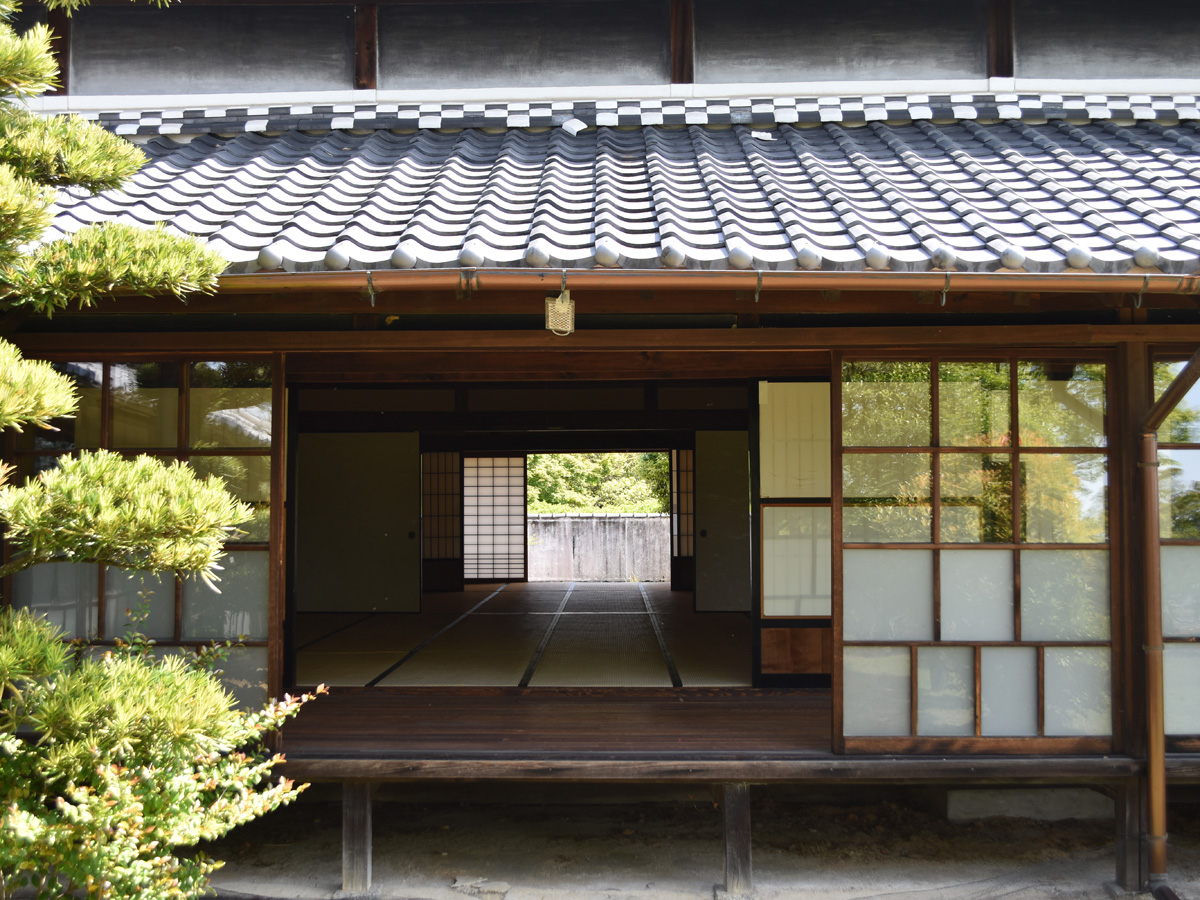 六鹿会館