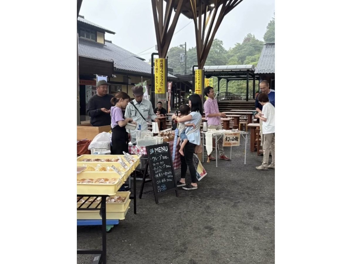 どんぐり朝市