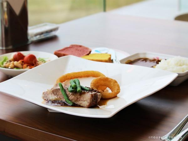 レストラン「ヴェルデロッソ」