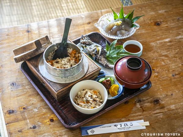 ドライブインやまびこ