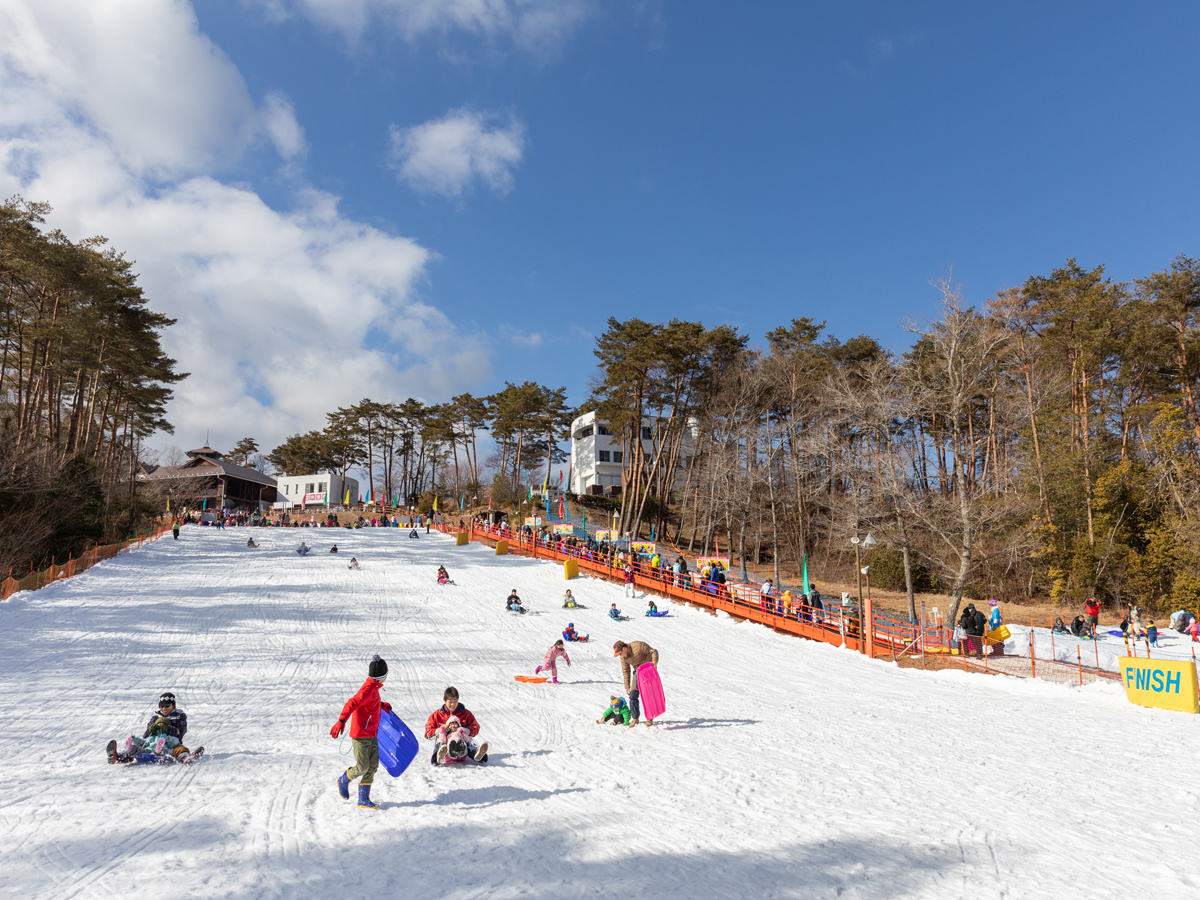 (4)雪そりゲレンデ