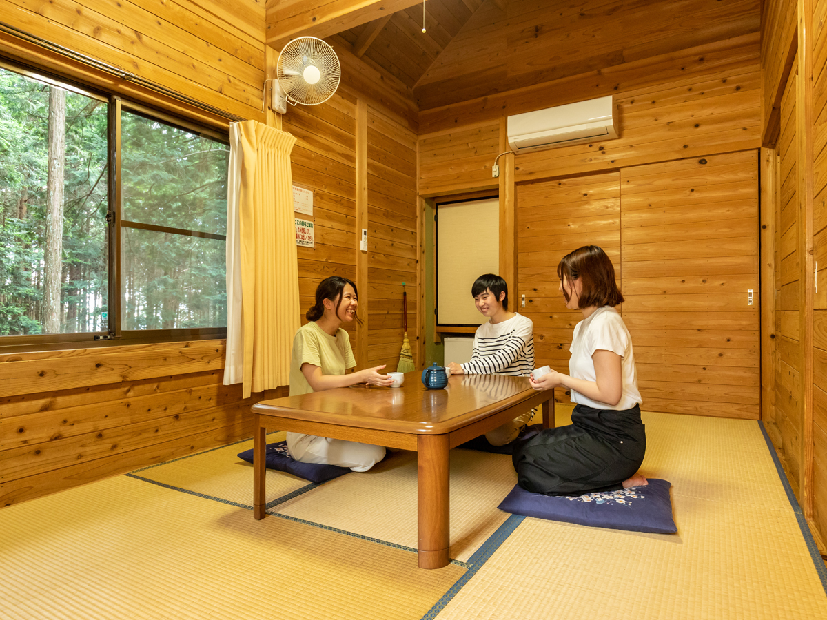 ファミリーロッジ10棟(定員:5名/棟)