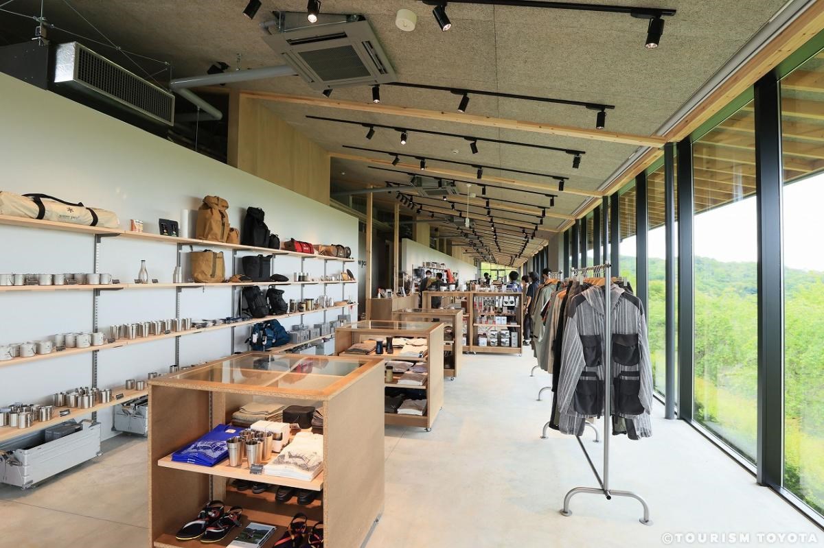 レストラン・ストア棟