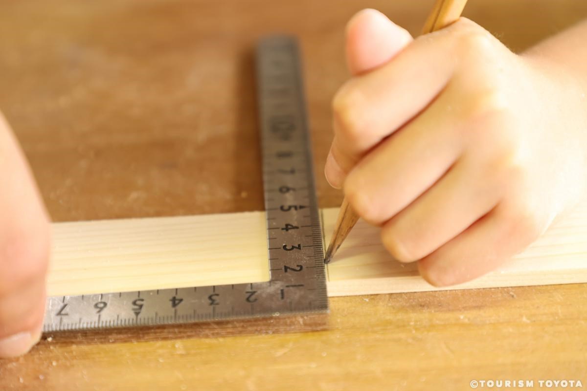 【親子で体験シリーズvol.3】地元の木を生活に。WOODEALERで木工体験・アロマフレグランス作り